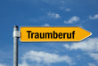 Pfeil mit blauem Himmel TRAUMBERUF