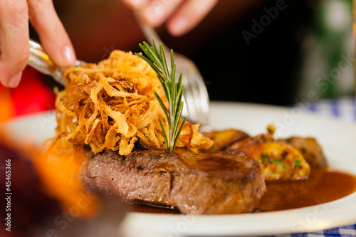 Photo: Essen in einer bayerischen Wirtschaft oder Restaurant Essen in einer bayerischen Wirtschaft oder Restaurant