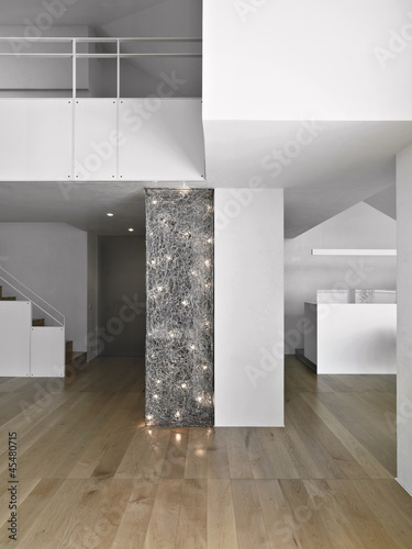 Photo: ingresso con scala e parquet ingresso con scala e parquet