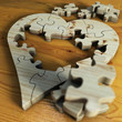 Herz aus Holz mit Loch