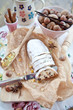 Frischer Christstollen zu Weihnachten