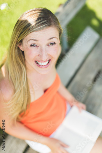 Photo: Lesen im Park Lesen im Park