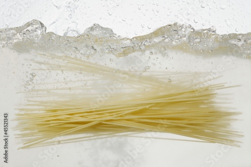 Photo: Spaghetti in boiling water Spaghetti in boiling water
