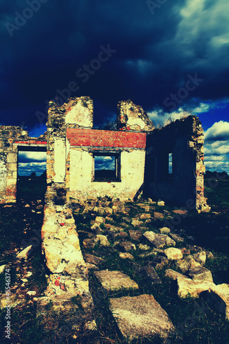 Photo: old stone building old stone building