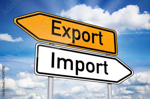 Photo: Wegweiser mit Export und Import Wegweiser mit Export und Import