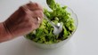 Salat mischen