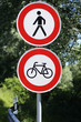 Photo: Durchgangsverbot für Fußgänger und Fahrradfahrer Durchgangsverbot für Fußgänger und Fahrradfahrer