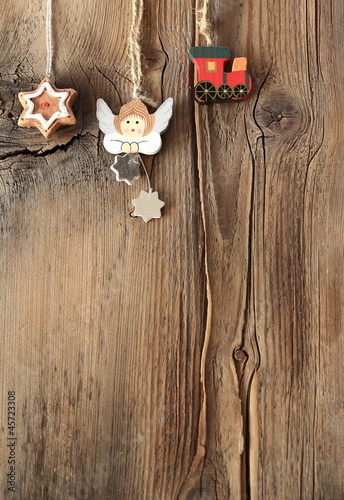 Photo: Weihnachtsschmuck auf Holz Weihnachtsschmuck auf Holz