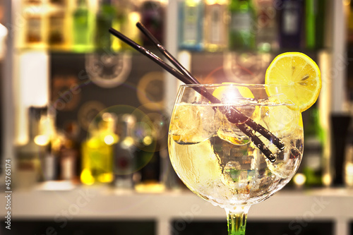 Photo: Gin Tonic Cocktail with slice of lemon Gin Tonic Cocktail with slice of lemon