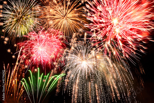 Photo: buntes Feuerwerk buntes Feuerwerk