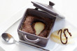 cocotte de moelleux au chocolat poire fond blanc 2