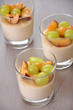 Grießpudding mit Früchten