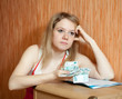 woman decides on the financial problems