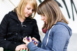 Foto: Girls with smart phone Girls with smart phone
