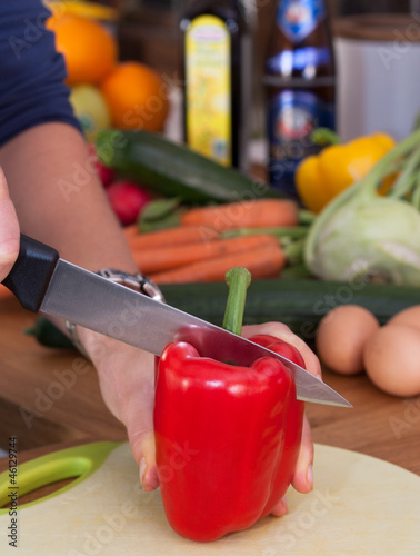 Photo: Omen cut a paprika Omen cut a paprika