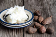 Foto: Shea butter and shea nuts Shea butter and shea nuts
