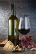 weinflasche mit glas