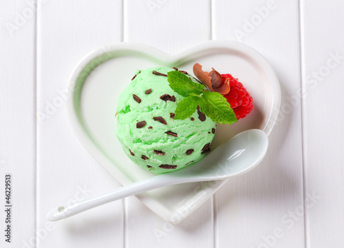 Photo: Scoop of green ice cream Scoop of green ice cream