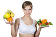 Foto: Beautiful girl with fruit and vegetables Beautiful girl with fruit and vegetables