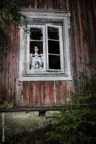 Photo: a scary ghost girl a scary ghost girl