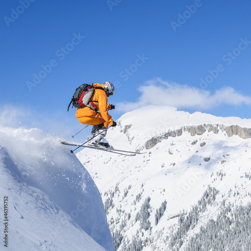 Photo: Sprung ins Freeride-Glück Sprung ins Freeride-Glück