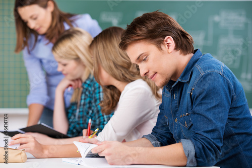 Photo: studenten im unterricht studenten im unterricht