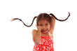enfant timide avec couettes