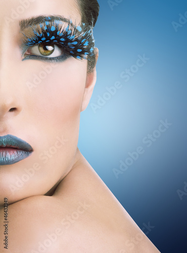 Photo: Beauty con occhio truccato Beauty con occhio truccato