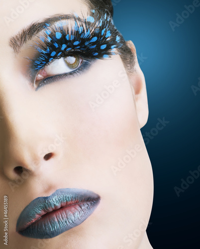 Photo : Volto di donna truccato Volto di donna truccato
