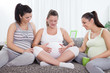 pregnant women communicates