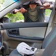 Photo: the thief hijacks a bag and phone from salon cars the thief hijacks a bag and phone from salon cars