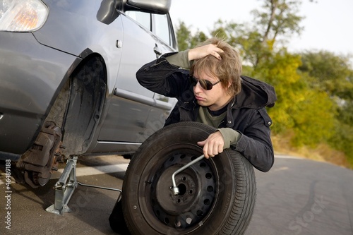 Photo: Changing tires Changing tires