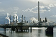 Foto: oil refinery at rotterdam netherlands oil refinery at rotterdam netherlands