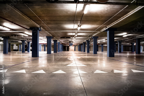 Photo: parcheggio sotterraneo parcheggio sotterraneo