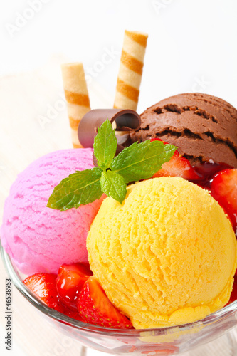 Photo: Ice cream sundae Ice cream sundae