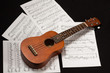 Photo: Ukulele mit Noten Ukulele mit Noten