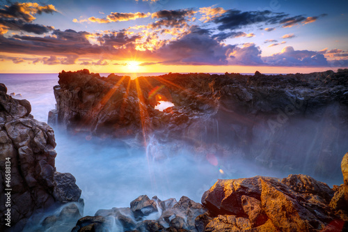 Photo: Gouffre de l'Etang-Salé au crépuscule - La Réunion Gouffre de l'Etang-Salé au crépuscule - La Réunion
