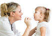 Foto: doctor examining baby isolated on white background doctor examining baby isolated on white background