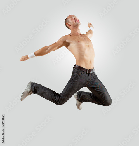 Photo: Modern style dancer posing Modern style dancer posing