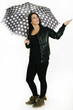 Photo: junges Mädchen mit Regenschirm junges Mädchen mit Regenschirm