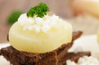 Harzer Käse auf Schwarzbrot