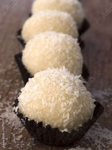 Photo: coconut balls coconut balls
