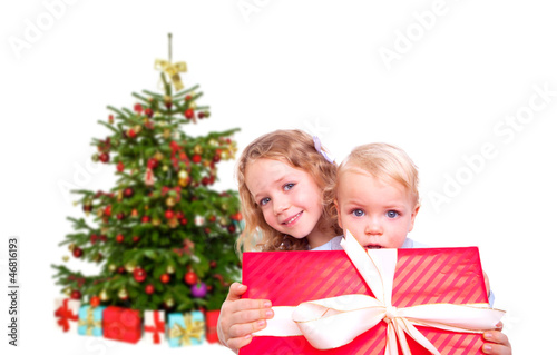 Photo: kinder geschenke weihnachtsbaum kinder geschenke weihnachtsbaum