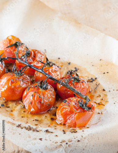 Photo: Roasted cherry tomatoes with herbs Roasted cherry tomatoes with herbs