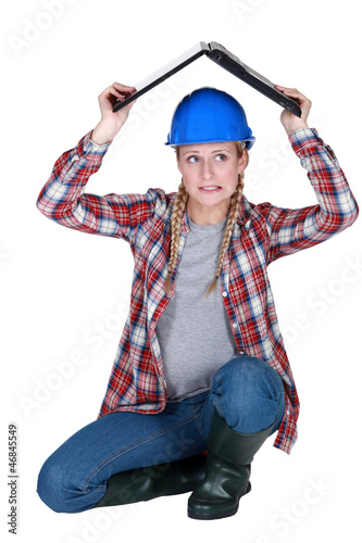 Photo: Tradeswoman covering her head Tradeswoman covering her head