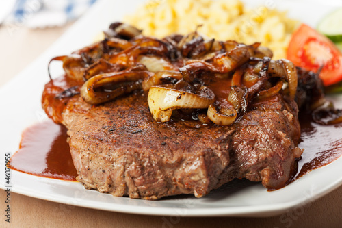 Photo: Zwiebelrostbraten mit Spätzle Zwiebelrostbraten mit Spätzle