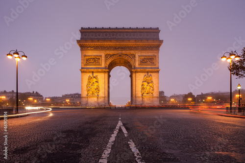 Photo: Arc de Triomphe, Paris, France Arc de Triomphe, Paris, France