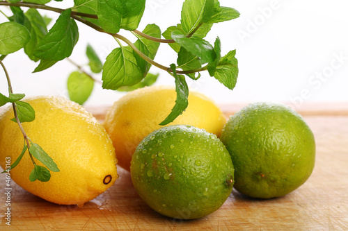Photo: Green lime, yellow lemon and fresh mint Green lime, yellow lemon and fresh mint