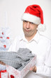 Unglücklich übers Weihnachtsgeschenk