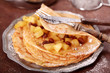 Pfannkuchen mit Apfelkompott